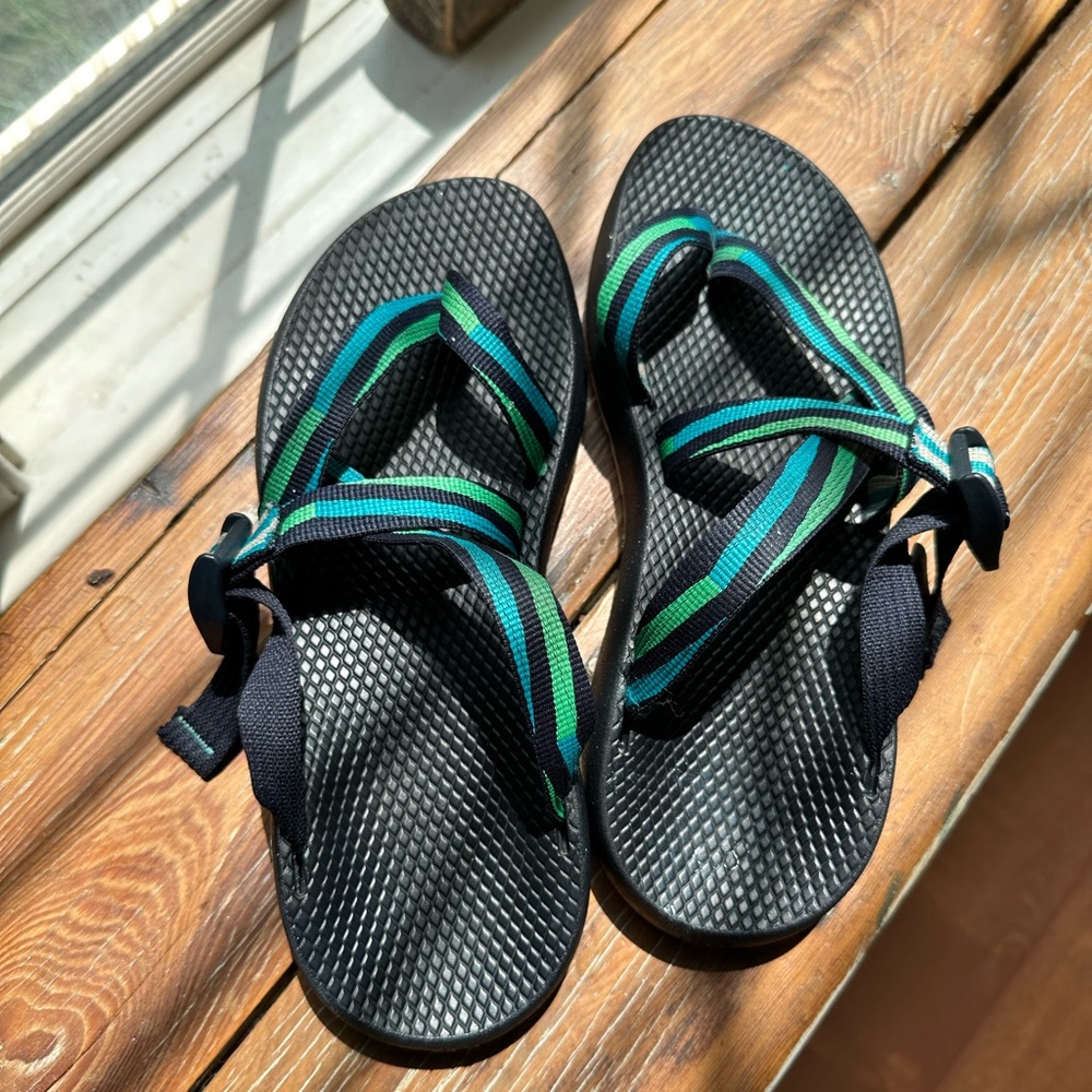 Chaco Slip on style Adjustable Sandals Women’s 9